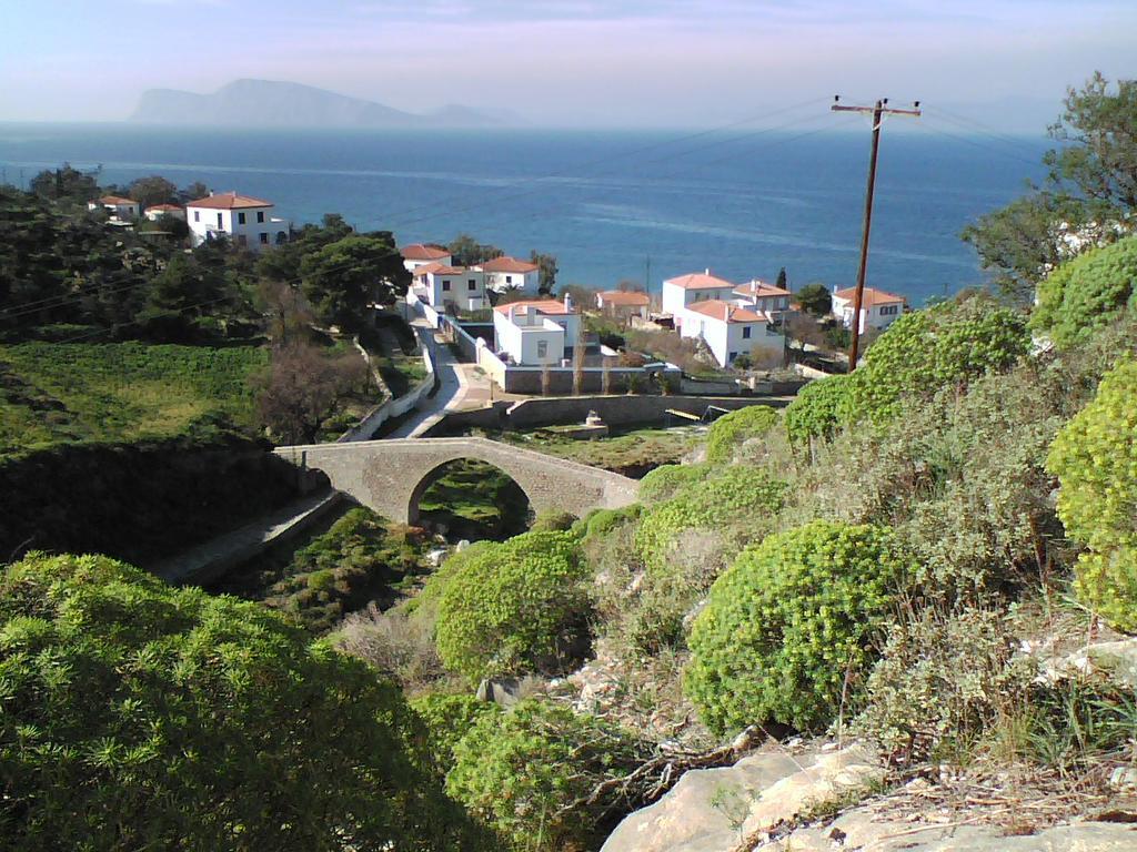 Vlichos Studio Apartment Hydra  Buitenkant foto