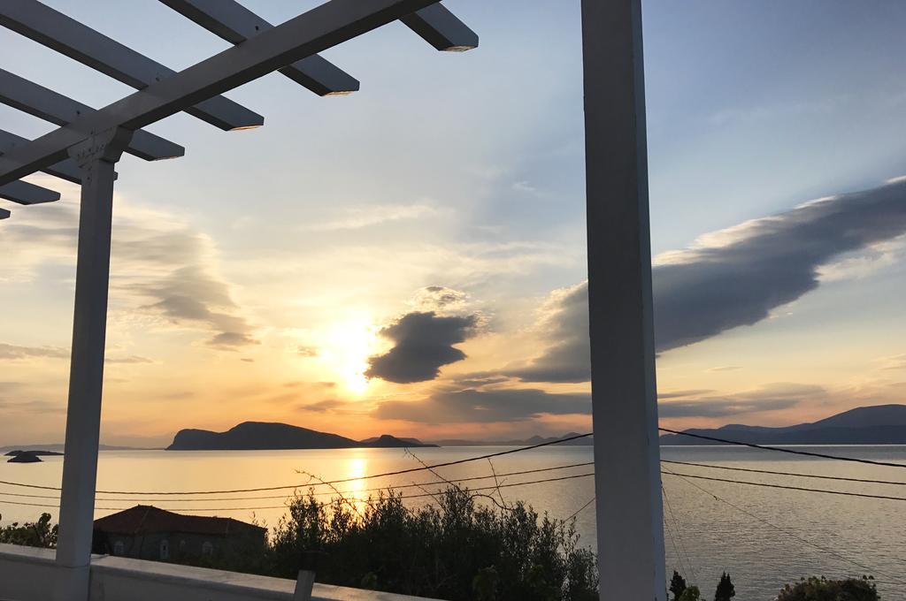 Vlichos Studio Apartment Hydra  Buitenkant foto