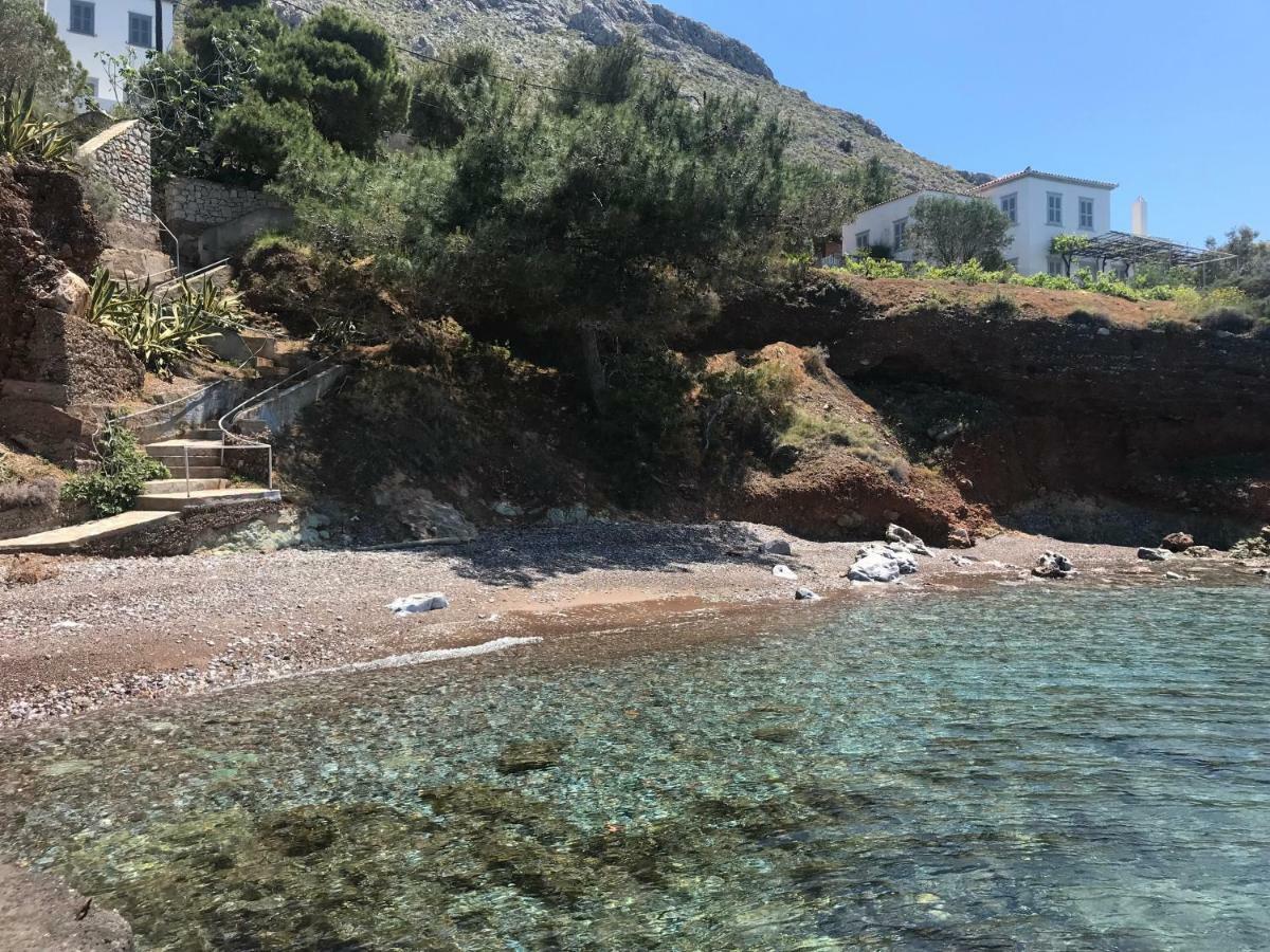 Vlichos Studio Apartment Hydra  Buitenkant foto
